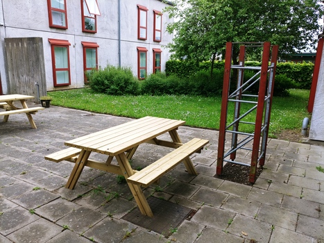 Closed yard
